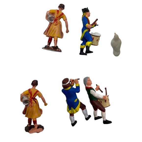 Vintage Lot of Plastic Marching Men Soldier Figurines - Picture 2 of 4